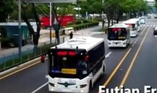 深圳无人驾驶公交车