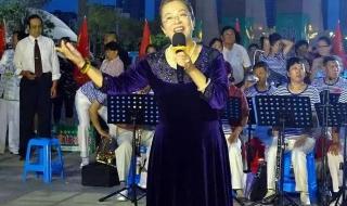 十五的月亮十六圆图片